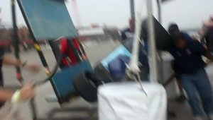 Rasturnare de situatie la propriu cu un monopost de curse