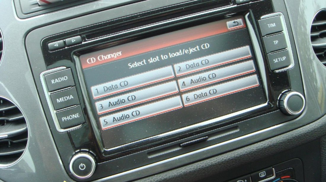 RCD 510 Volkswagen Original cu magazie de 6 Cd uri incorporata si MP3