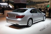 Re: Lexus lanseaza LS460 AWD la Moscova