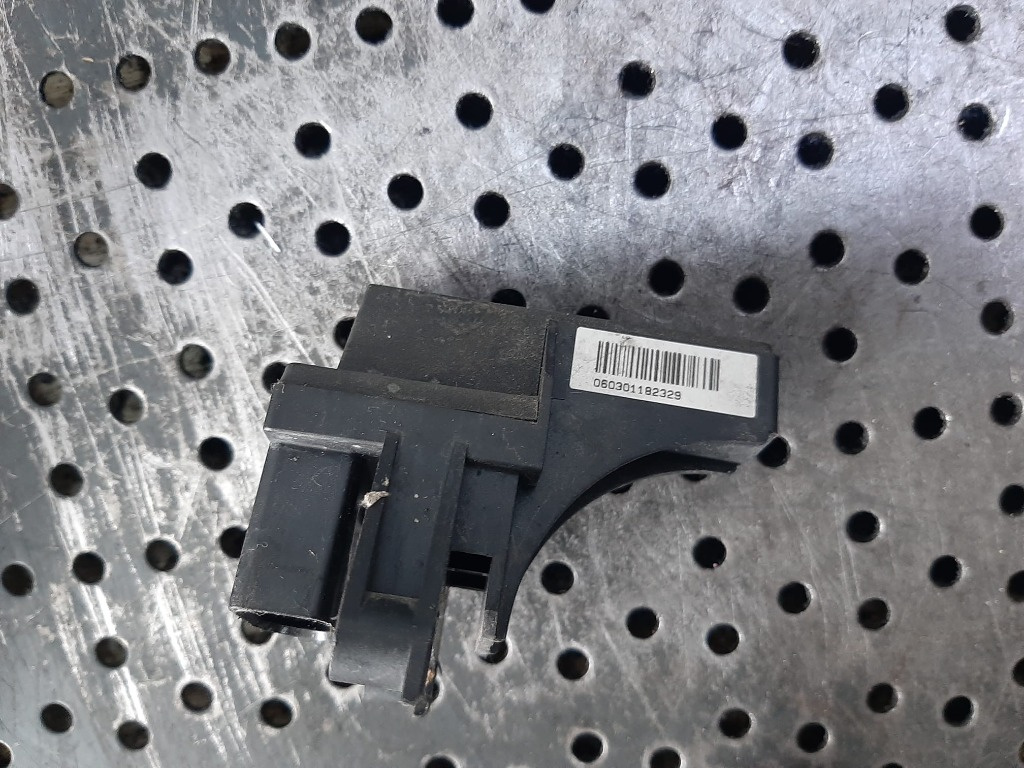 Receptor antena audi a3 8p 4b0919145b