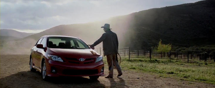 Reclama amuzanta la Toyota Corolla Reclama amuzanta la Toyota Corolla