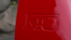 Reconditionarea vopselei unui Ferrari F40 este o adevarata arta