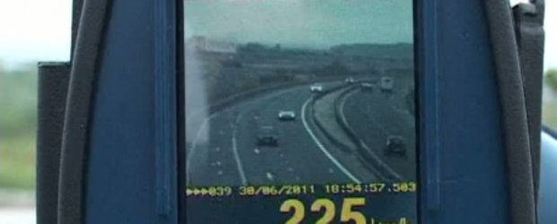 Record de viteza: BMW prins cu 225 km/h pe autostrada A1