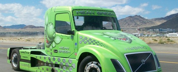 Recorduri mondiale de viteza stabilite pe anvelope Goodyear Truck