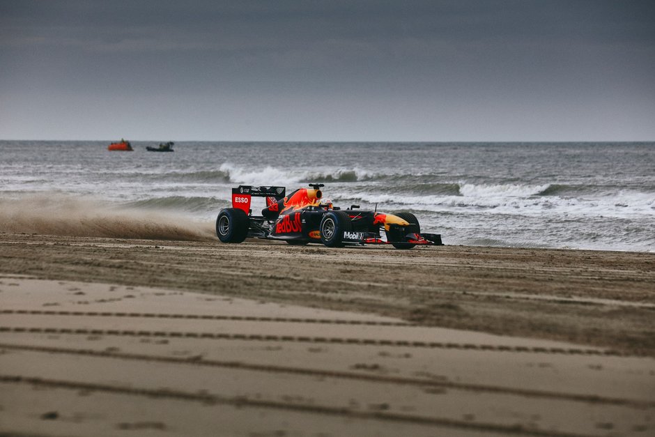 Red Bull Racing excursie prin Olanda