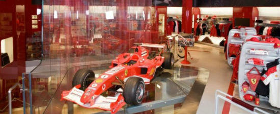 Reduceri de 50% la produsele oficiale Ferrari