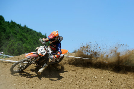 Regal european pe circuitul de motocross din Zarnesti