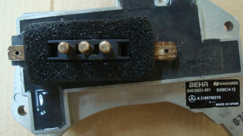 Reglator Aeroterma Electronic Mercedes cod 2108700210