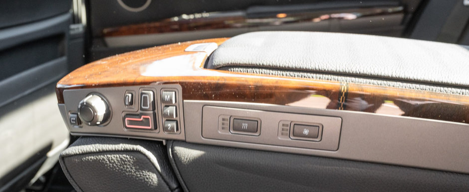 Regreta si azi ziua in care a cumparat-o. Masina cu motor V12 se vinde acum la pret de Volkswagen Golf Regreta si azi ziua in care a cumparat-o. Masina cu motor V12 se vinde acum la pret de Volkswagen Golf