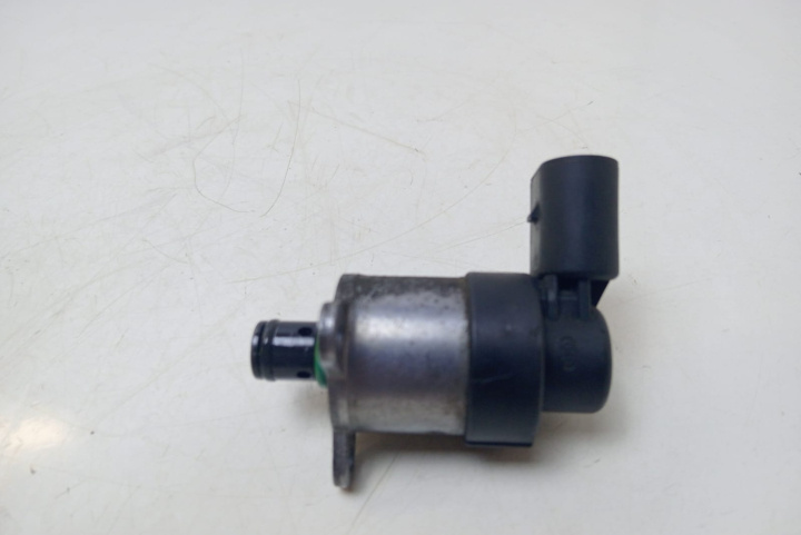 Regulator presiune 2.0 d 0928400560 BMW Seria 5 E60/E61 [2003 - 2007]