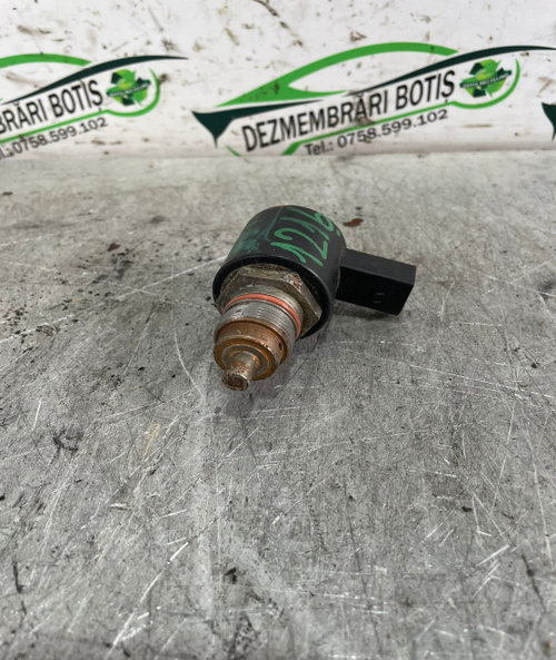 Regulator presiune combustibil rampa injectoare Mercedes-Benz E-Class W211 [2002 - 2006] Sedan