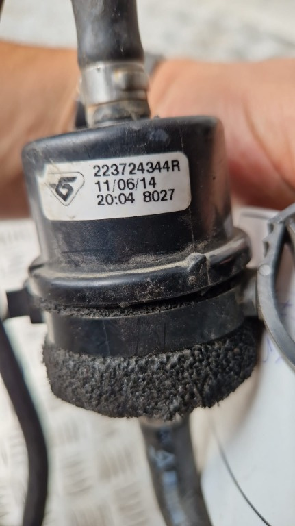 Regulator presiune Dacia Logan 0.9 - 1.2 TCE an 2017 cod 223724344R