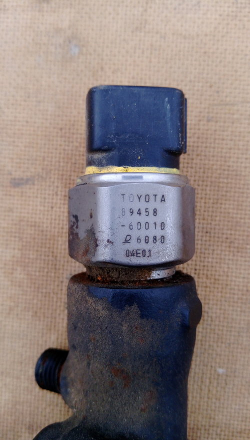 Regulator TOYOTA FUEL PRESSURE SENSOR 89458-60010