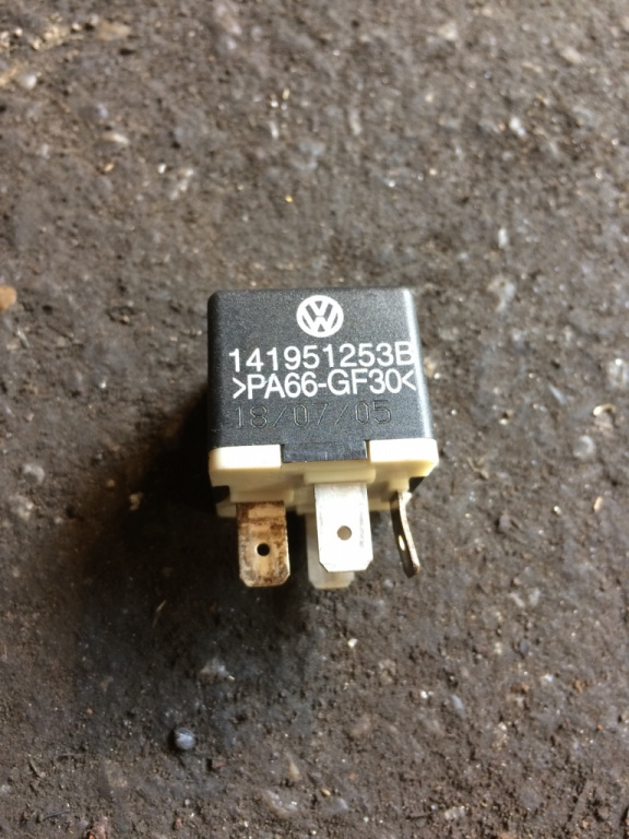 Releu 141951253B Volkswagen VW Jetta 5 [2005 - 2011] Sedan 4-usi 2.0 TDI MT (140 hp) (1K2)