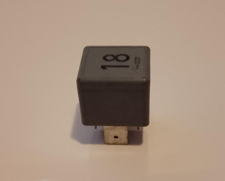Releu 18 191937503 Volkswagen VW Golf 4 [1997 - 2006]