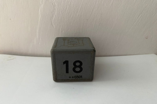 Releu 18, cod 191937503 191937503 Seat Toledo [1991 - 1999]