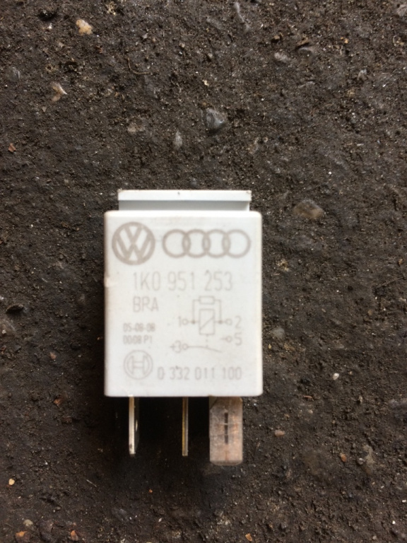 Releu 1K0951253 Volkswagen Jetta 5 [2005 - 2011] Sedan 4-usi 2.0 TDI MT (140 hp) (1K2)
