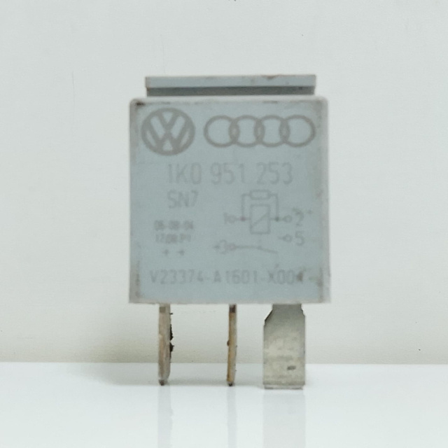 Releu 1K0951253 Volkswagen VW Jetta