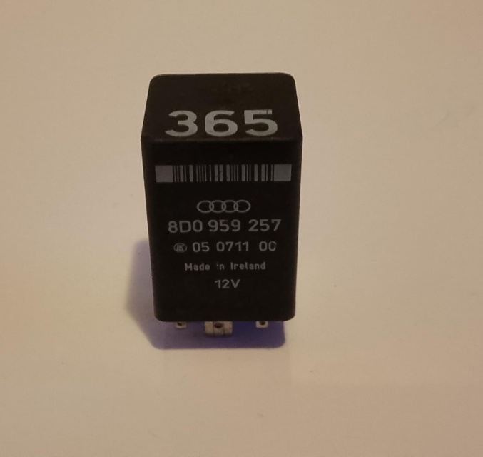 Releu 365 8D0959257 Audi A4 B5 [1994 - 1999]