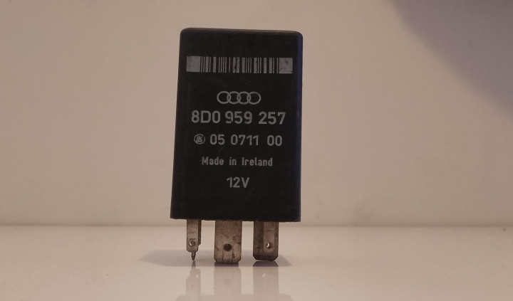 Releu 365 8D0959257 Audi A4 B5 [1994 - 1999]