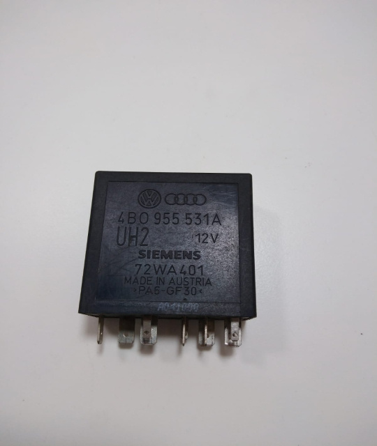 Releu 377 Siemens stergator 4B0955531A Audi A6 4B/C5 [1997 - 2001]