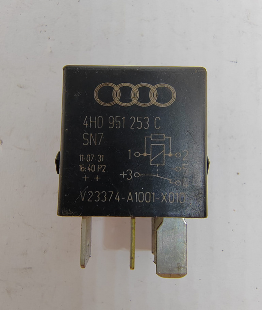 Releu 4H0951253C Audi A8