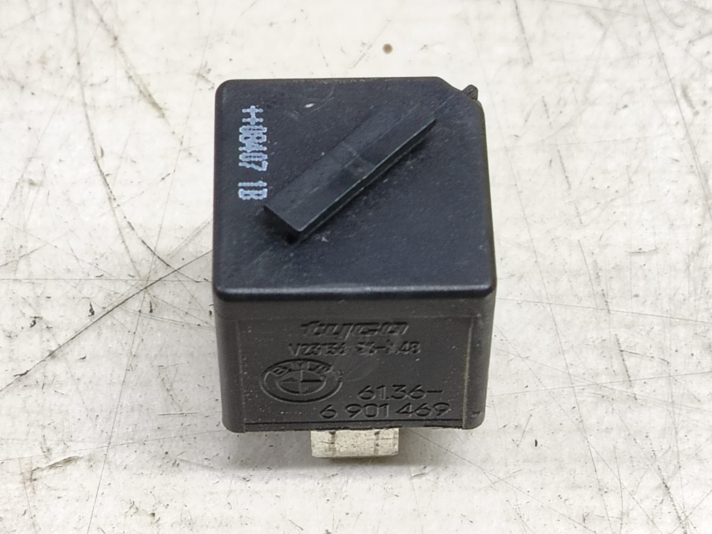 Releu 6136-6901469 BMW Seria 5 E60/E61 [2003 - 2007]