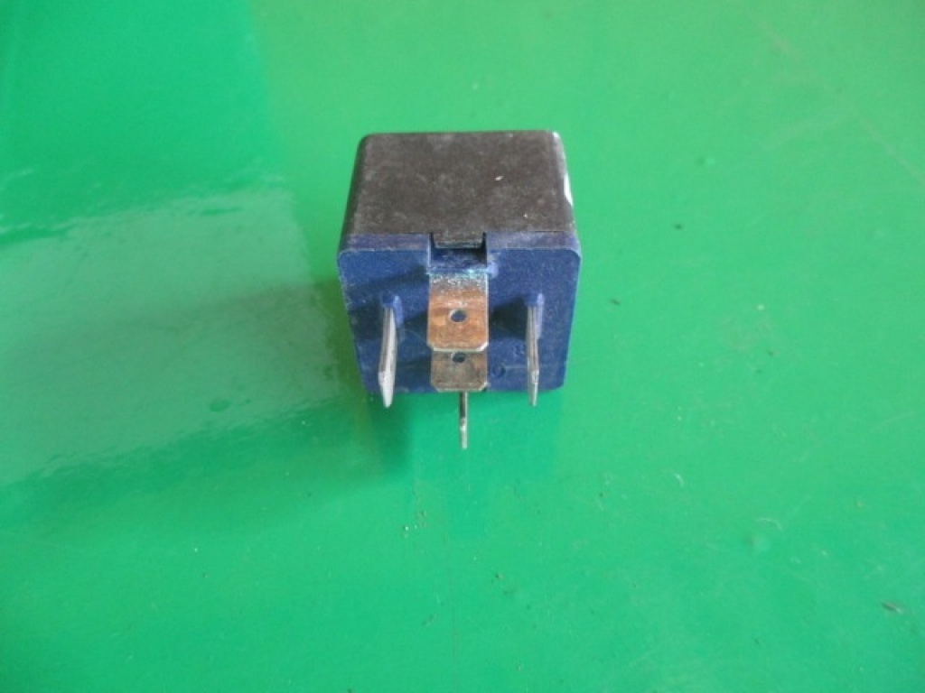 RELEU 7686774 B047 GM VAUXHALL OPEL ALFA ROMEO FIAT