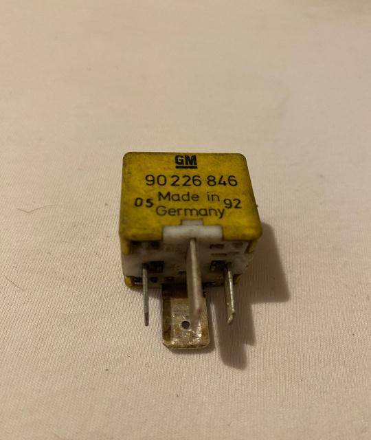 Releu 90226846 Opel Vectra C [2002 - 2005]
