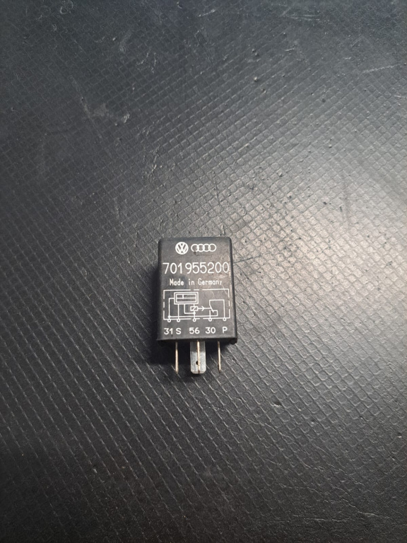 Releu 95 de spalare a farurilor Ford Galaxy - COD 701955200