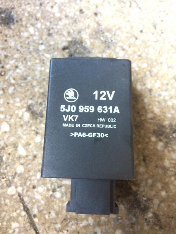 Releu airbag 5J0959631A Skoda Fabia 5J [2007 - 2010] Combi wagon 5-usi 1.4 MT (86 hp) II 5J