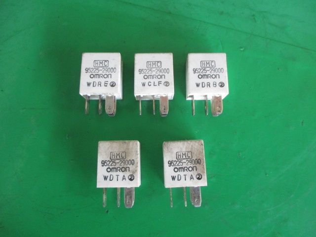 RELEU ALB COD 95225-29000 HYUNDAI / KIA