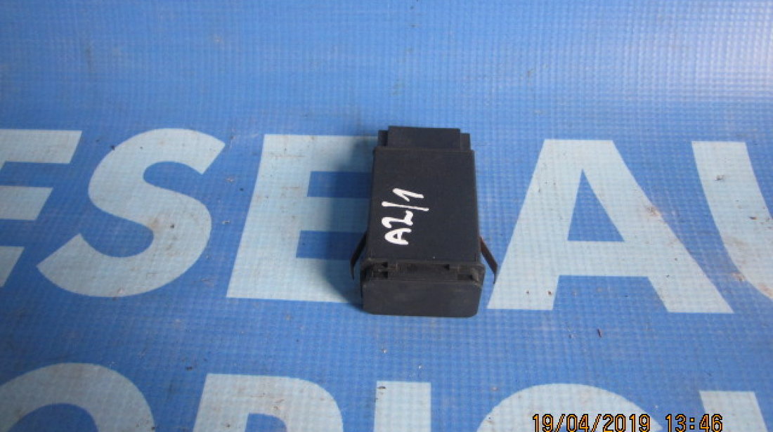 Releu Audi A2; 8Z0941509B (semnalizare)