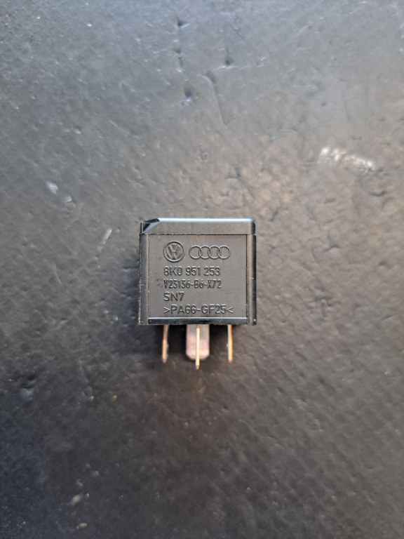 Releu AUDI A4 (8K2, B8) [ 2007 - 2015 ] - COD 8k0951253