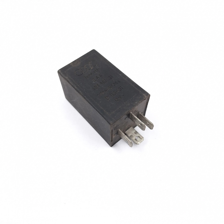 Releu Audi A4 B5 (8D) 1994 - 2001 4D0907131, D11301