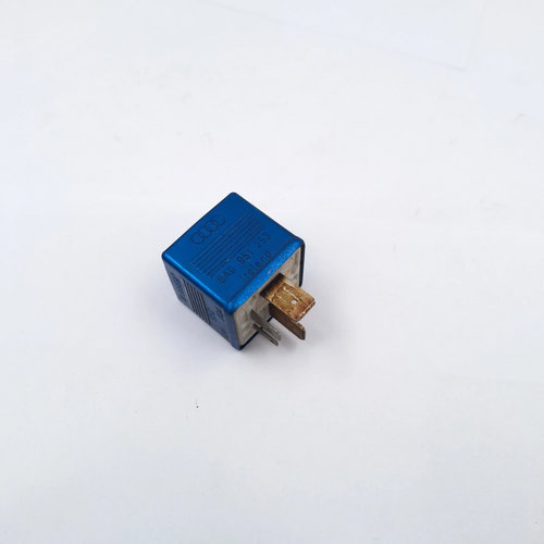 Releu Audi A6 (4B, C5) 1997 - 2005 8A0951253, 899587