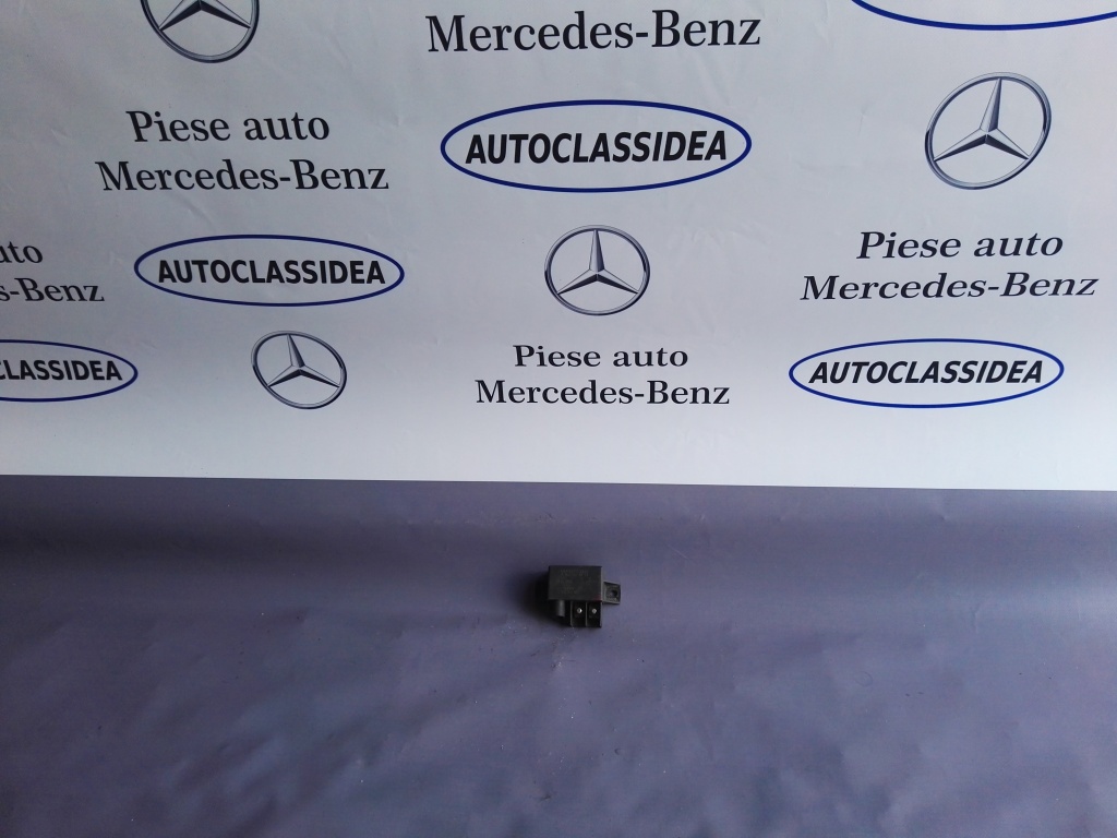 Releu baterie auxiliara Mercedes A0025426419