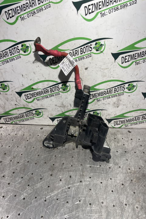 Releu baterie V5 929615001 BMW Seria 3 F30/F31/F34 [2011 - 2016] Sedan 320i xDrive MT (184 hp)