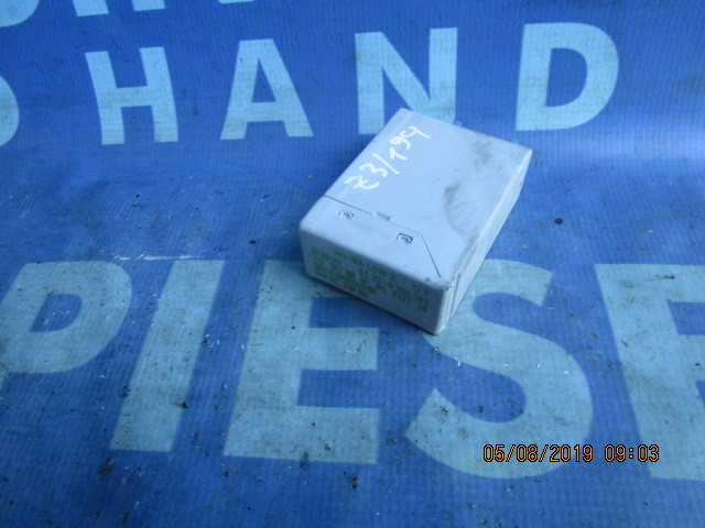 Releu BMW Z3: 61358366381 (stergatoare)