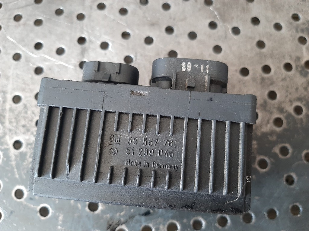 Releu bujii 1.7cdti a17dtr opel astra j 55557761 51299045