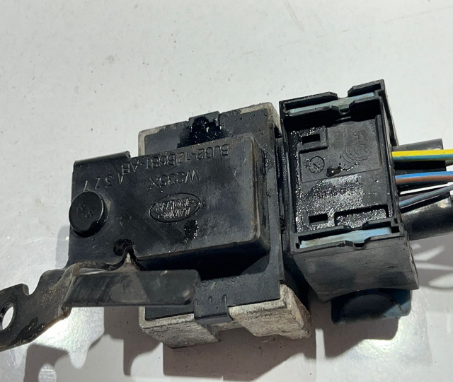Releu bujii 2.2 SD4 224DT AV6112A343BA Land Rover Range Rover Evoque L538 [2011 - 2015]