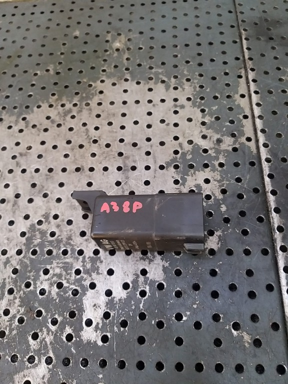 Releu bujii audi a3 8p 038907281d