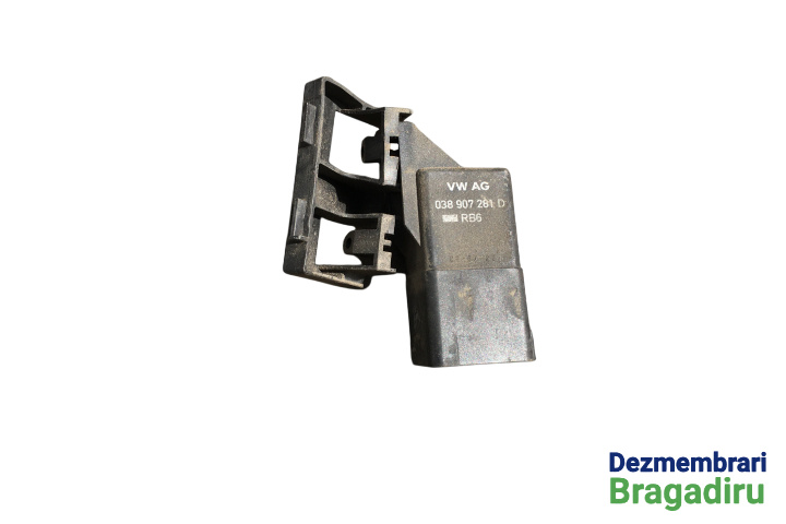 Releu bujii incandescente Cod: 038907281D 038907281D Volkswagen VW Passat B6 [2005 - 2010] wagon 5-usi 2.0 TDI MT (170 hp) Cod motor: BMR