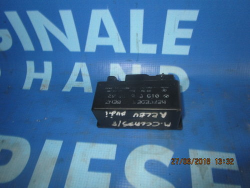 Releu bujii Mercedes C220 W202;0195456832.