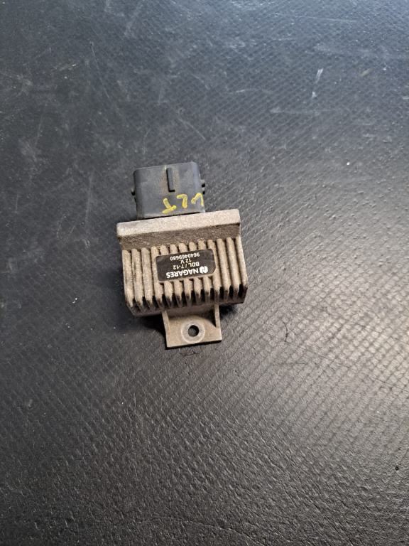 Releu bujii Renault Laguna 2.0 motorina 2010 - COD 9640469680-A