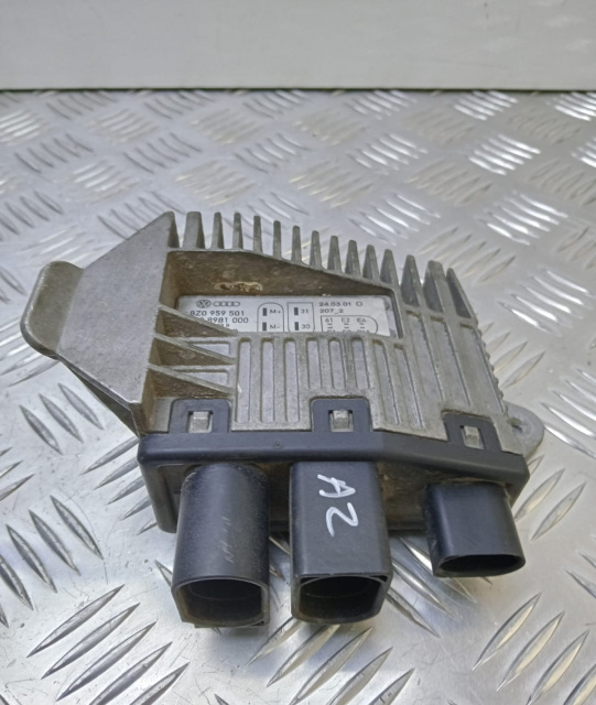 Releu electroventilator 8Z0959501 Audi A2 8Z [1999 - 2005]