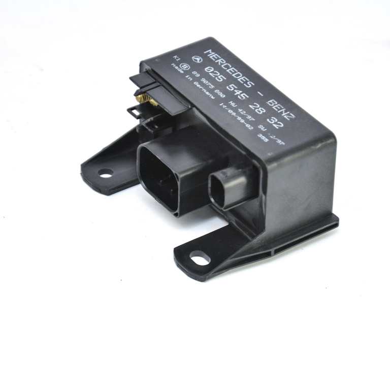 Releu Mercedes-Benz A-CLASS (W168) 1997 - 2004 0255452832