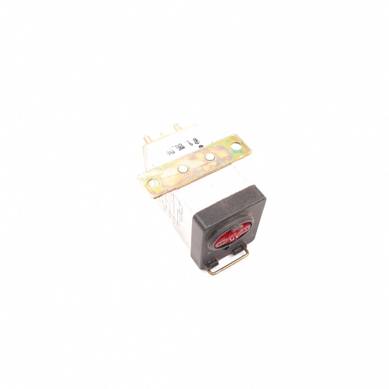 Releu Mercedes-Benz C-CLASS (W202) 1993 - 2001 2015403245, 201 540 32 45, 03320197162, 0 332 019 71 62