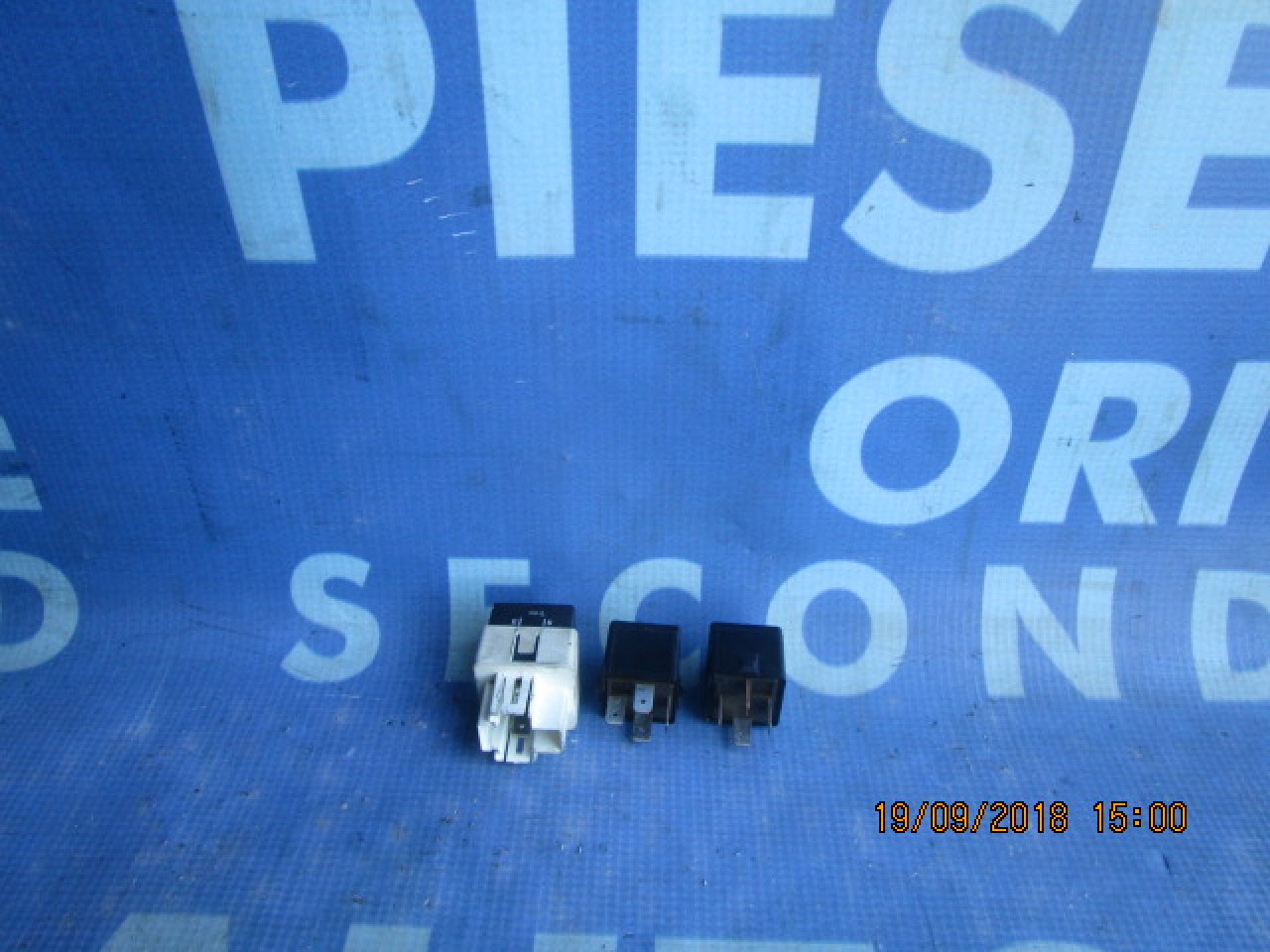 Releu Mitsubishi Carisma