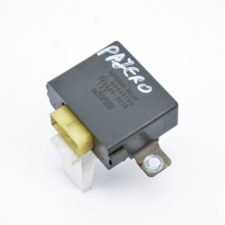 Releu Mitsubishi Pajero 2 (V20+) 1991-1999 2.5 Tdic (V44W, V24W) Motorina Mb665709